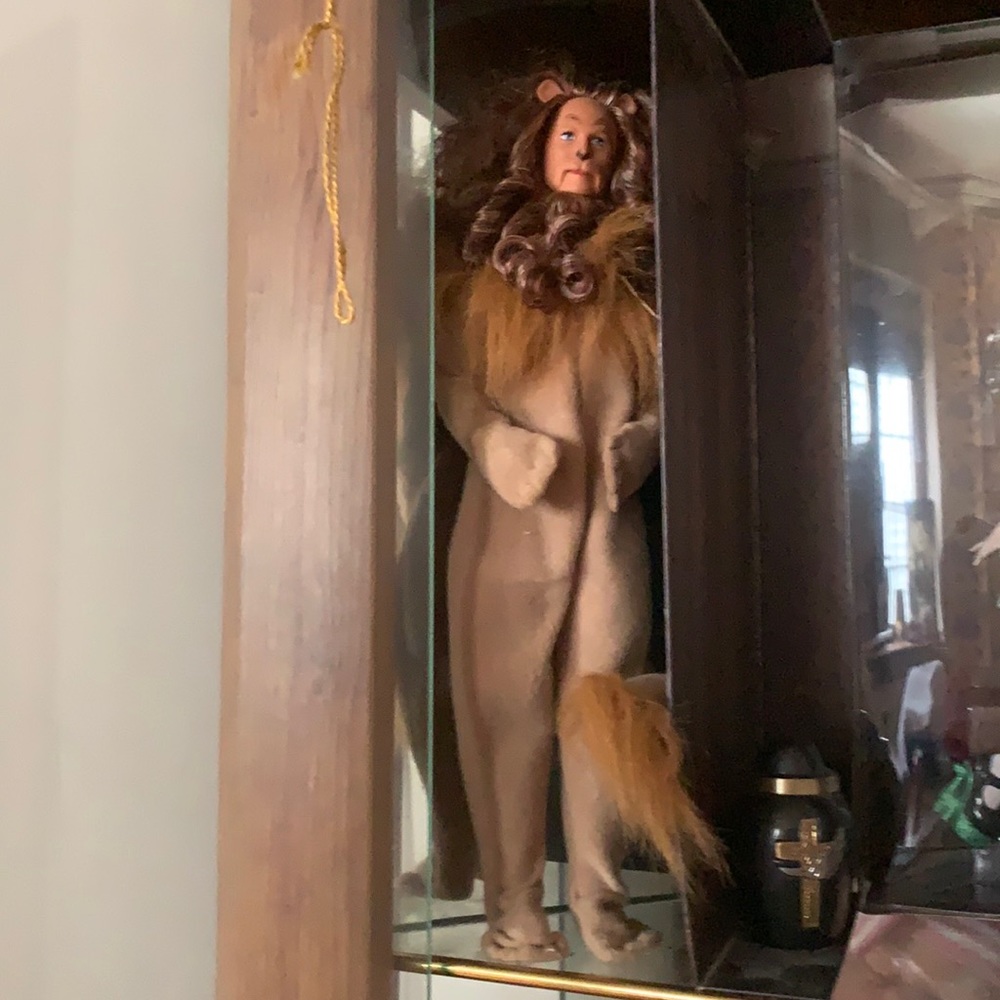 Vintage wizard of oz Barbie the lion